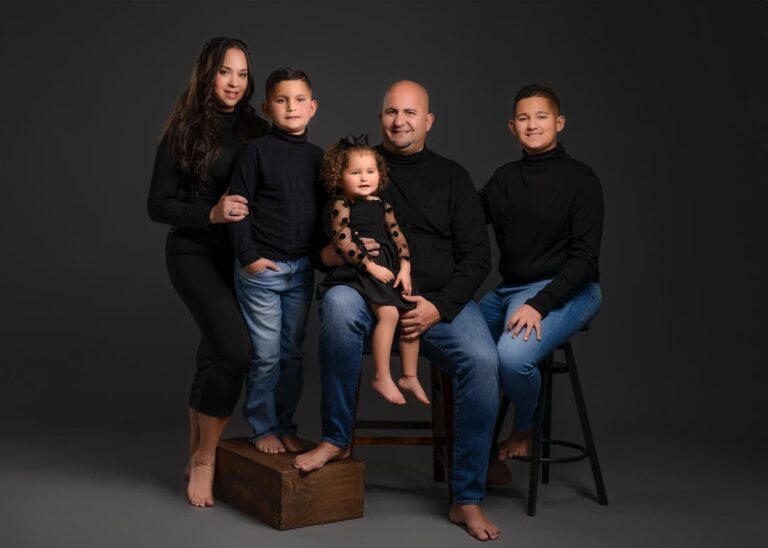 El peso del negocio, la casa y los tres hijos: la vida de Jessica Ruiz desde que su esposo fue arrestado por el hielo
