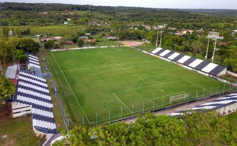 Se disputa la vigésimo séptima jornada, que podría determinar al primer equipo ascendido – Fútbol de Segunda División.