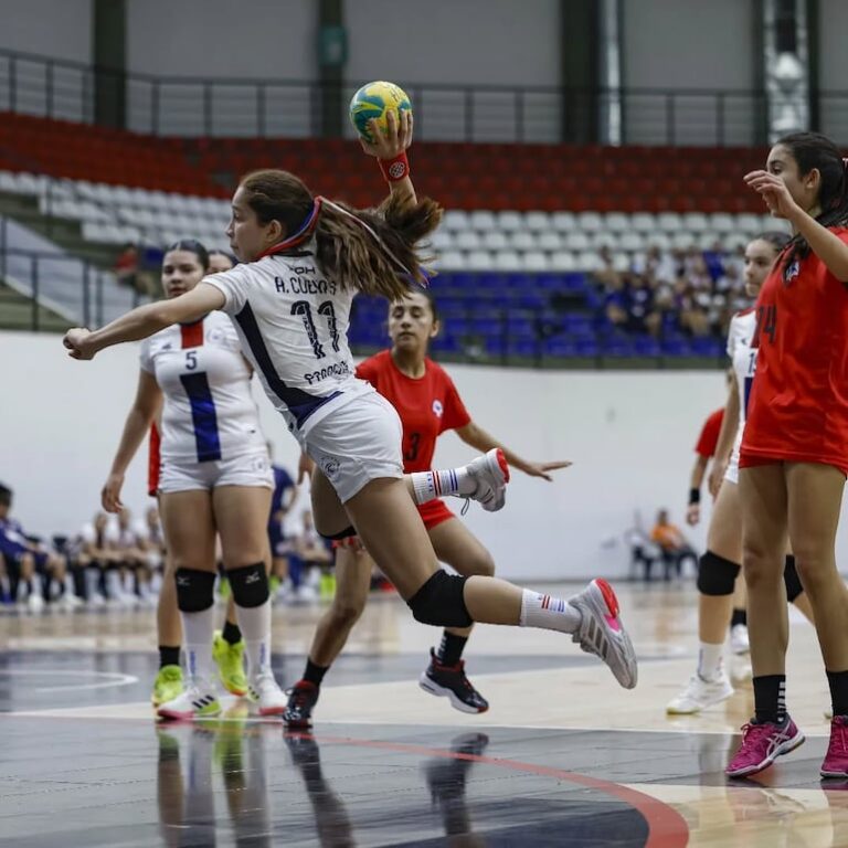 Sur Centro de Handball: Las Guerreritas avanzan con buen paso y se preparan para enfrentar a Brasil – Polideportivo