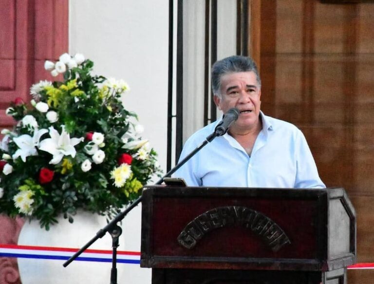 Intendente de Santa Rosa critica informe de Contraloría sobre aporte especial.