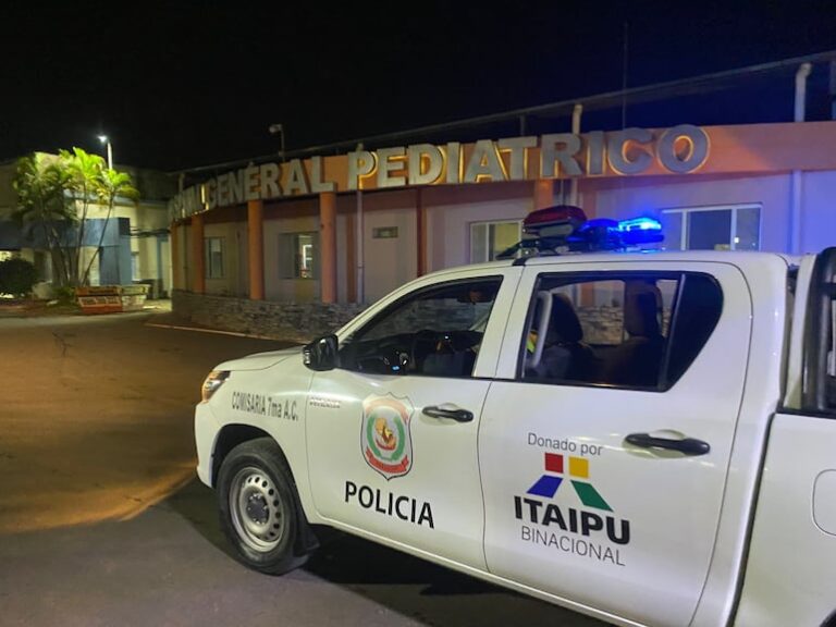 Joven madre apuñala a su bebé y se intenta matar.