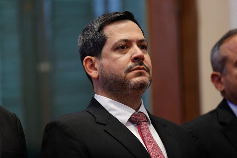 Latorre califica denuncia de sobres como enojo desleal.
