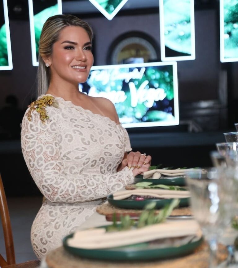 Los lujosos privilegios de la diputada Johana Vega.