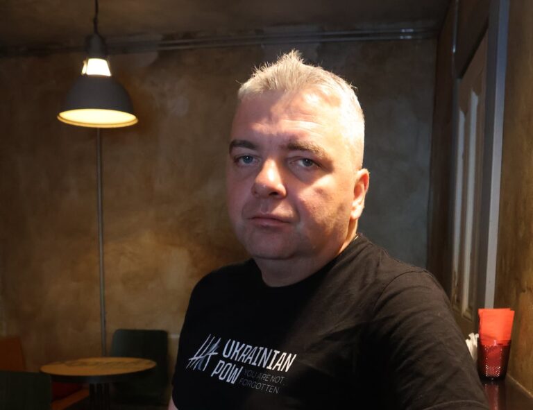 Maksim Butkevich, víctima de la tortura de Rusia: «Le dije a mi interrogador que iba a romperme el hombro, pero respondí que sabía lo que estaba haciendo» |