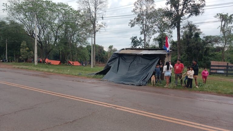 Nativos en Caaguazú movilizan por falta de apoyo Indi.