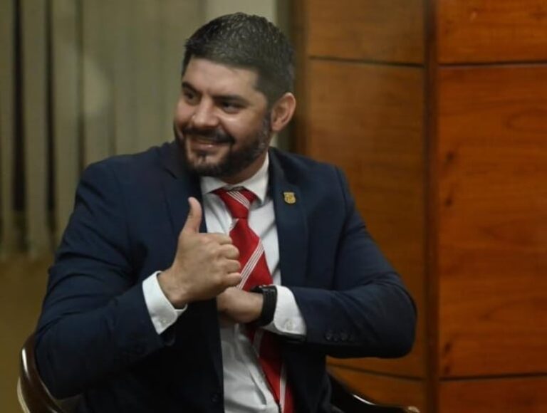 Nenecho gastó bonos en «insalubridad» en la Terminal.