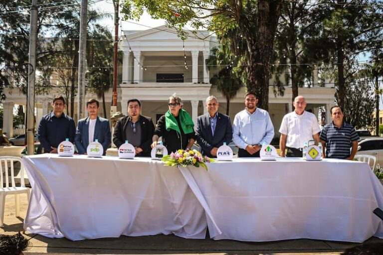 Oposición en Villarrica forma alianza para municipales 2026.