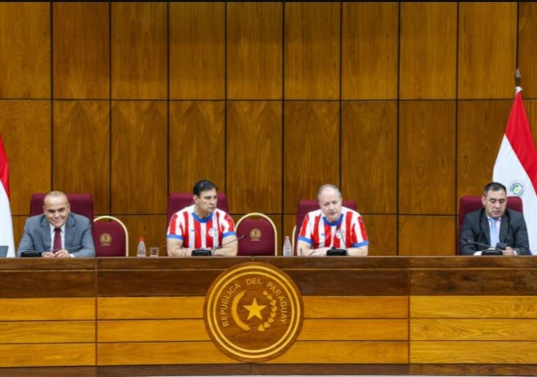 PGN 2026: Fernández Valdovinos pide mejor manejo de recursos IPS.