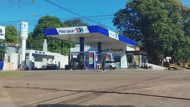 Peña informa sobre disminución de precios en Petropar.
