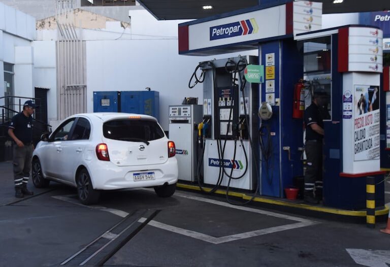 Petropar invoca «secreto bancario» y oculta morosidad política.