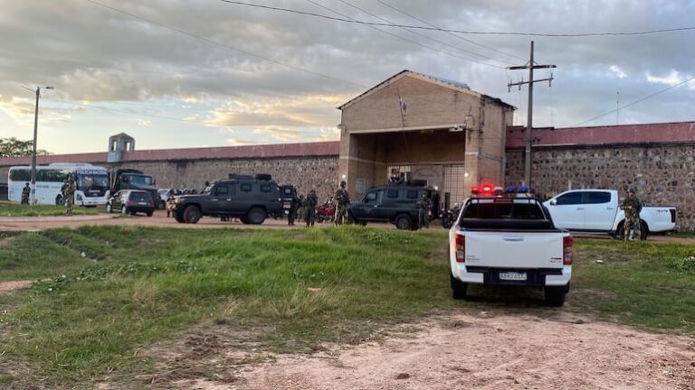 Recuso muere en accidente dentro de penitenciaría de Concepción.