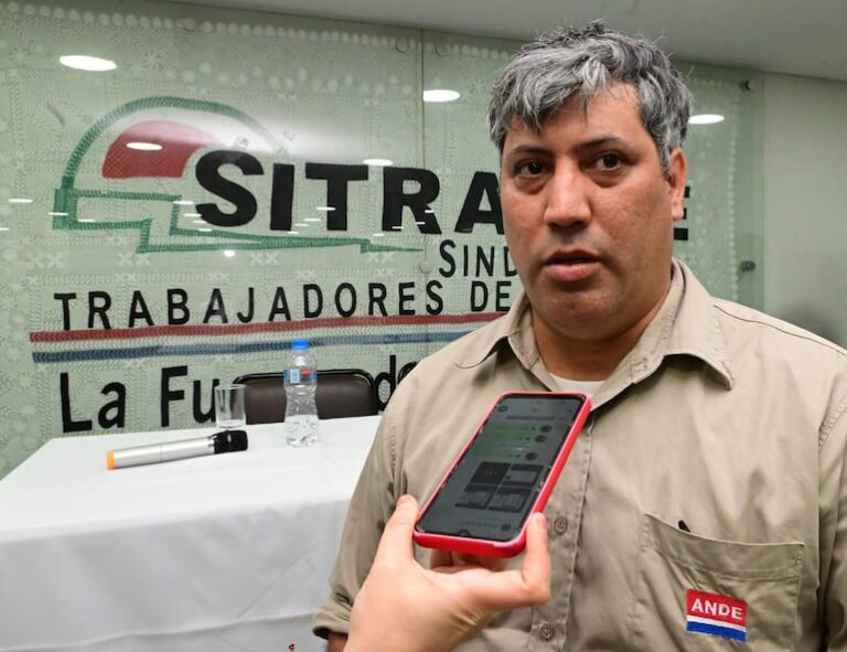 Sitrande organiza movilización contra ley que une ANDE y MIC.