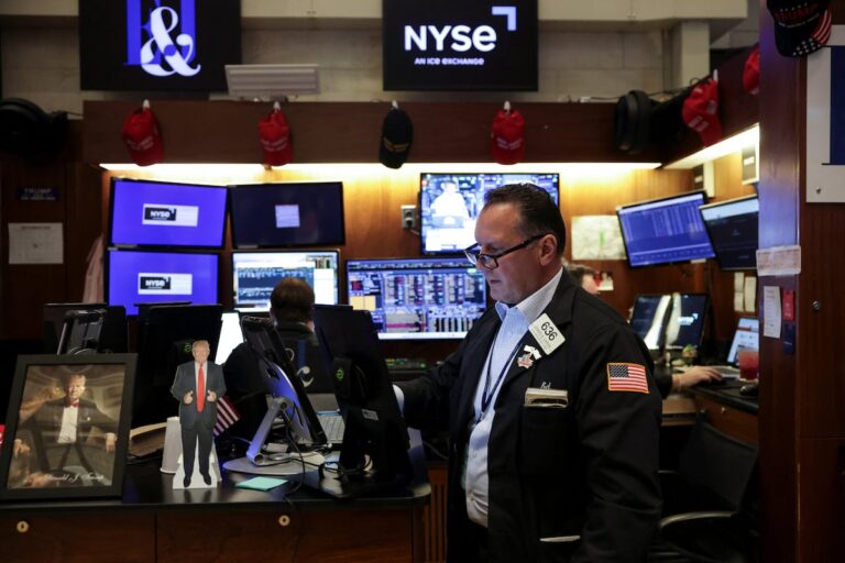 Trump termina cuatro creación de empleo ininterrumpida en los Estados Unidos