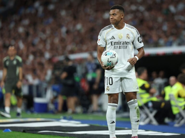 Mbappé: «Estamos listos para pelear por cada trofeo».