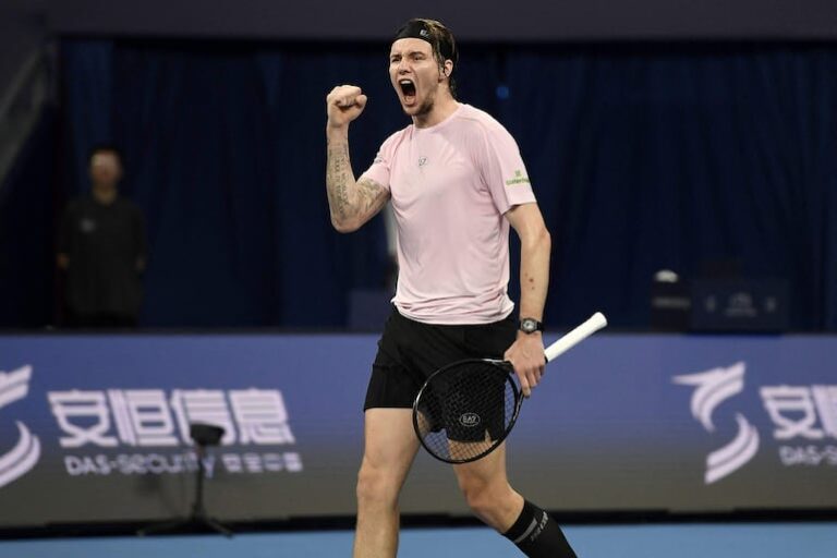 Tenis: Bublik se corona campeón en cuatro ocasiones en 2025