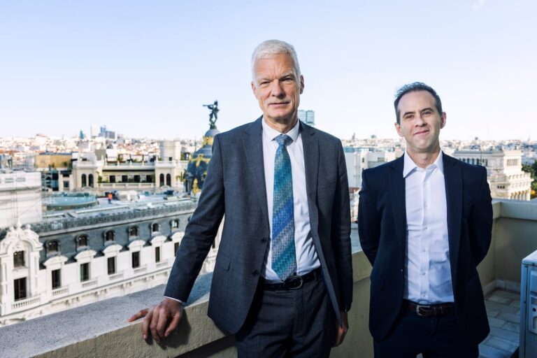 Andreas Schleicher, padre del informe de Pisa: «Hoy, un buen maestro también debe ser un buen psicólogo, buen trabajador social y buen mentor»