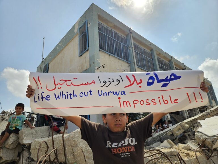 Estados Unidos afirma que la agencia de la ONU para los palestinos “es una filial de Hamás” y que no puede desempeñar ningún papel en Gaza |