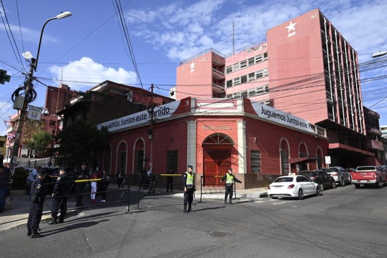 Estigarribia critica la politización de servicios públicos.
