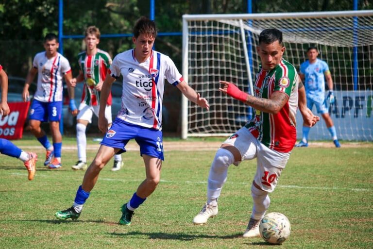 Primera B: El 3 de Noviembre se mantiene en la cima – Fútbol de Ascenso Paraguayo