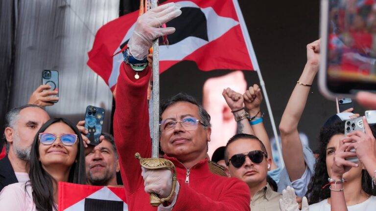 La «guerra de la muerte», el período bolivar oscuro que Petro insiste en reclamar