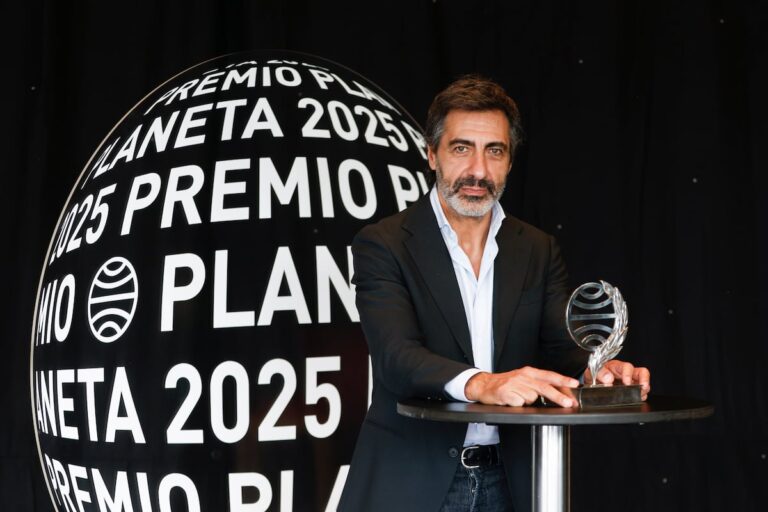 La última polémica de Juan del Val: literatura “para el pueblo” versus literatura “para la élite”