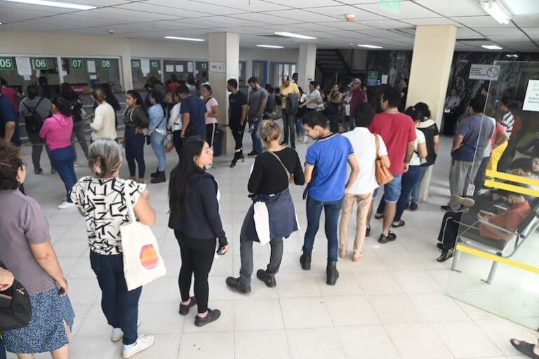 Ladrillos sobre remedios en IPS: angustia de asegurados sigue.