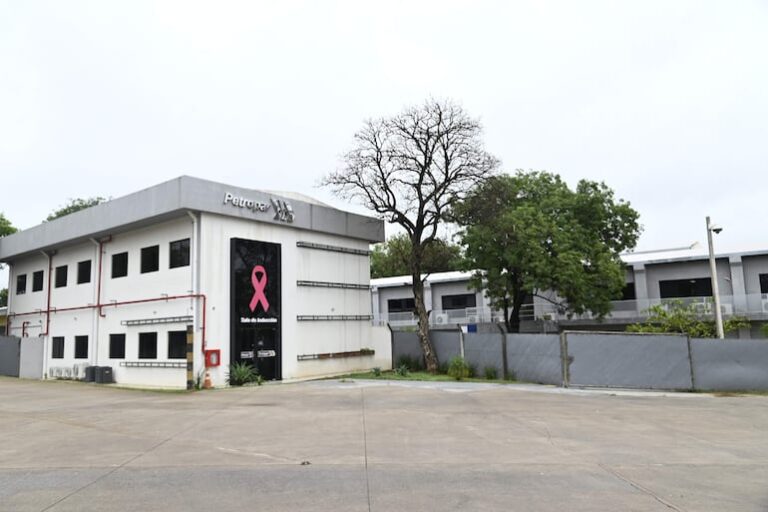 Petropar evalúa rescindir contrato con firma catarí y demandará.