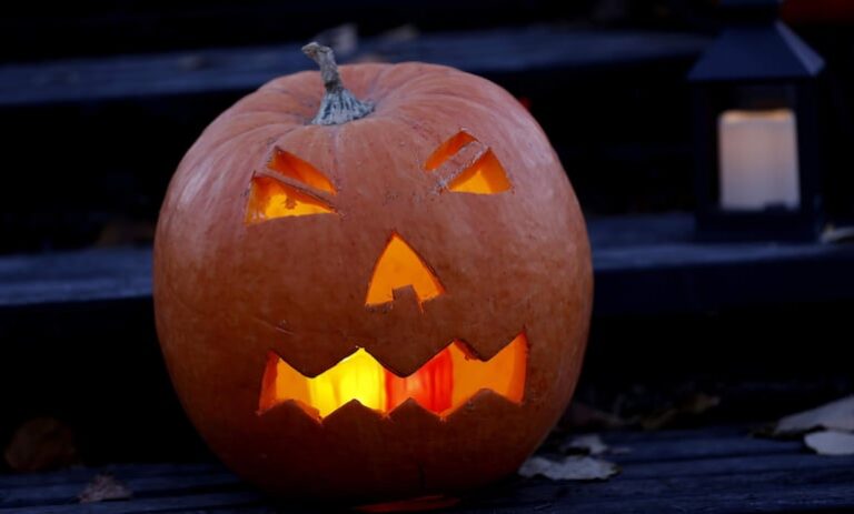 Presidenta de Caapucú respalda prohibición de Halloween, inconstitucional