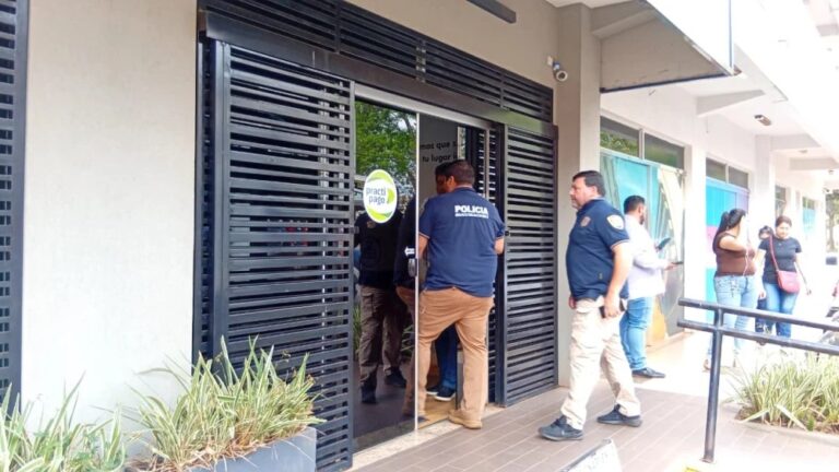 Asalto a inmobiliaria cercana a sede policial en Pedro Juan Caballero.