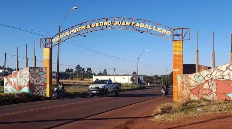 Intendente denuncia corrupción y falta de acción por parte policial.