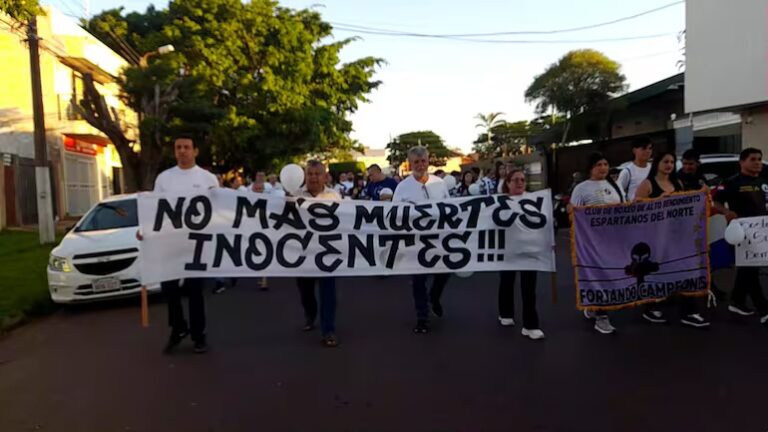 Manifestación por la paz y la seguridad en Pedro Juan Caballero.