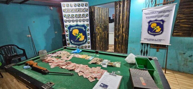 Autoridades hallan arma, dinero y cocaína en casa de Pedro Juan.