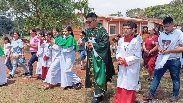 Colonia Potrero Sur celebró con fe su fiesta patronal del Pilar.