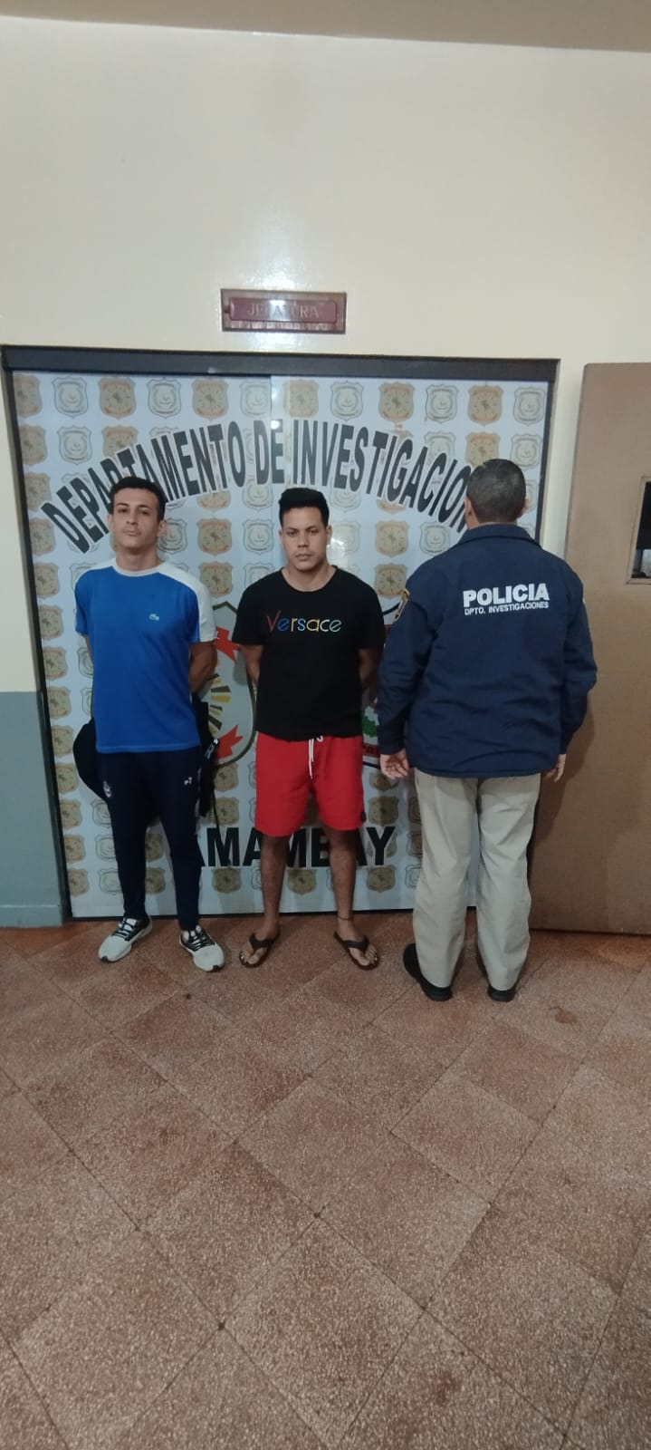 Allanamiento en barrio Virgen de los Pobres culmina con dos detenidos y evidencias incautadas por caso de hurto agravado