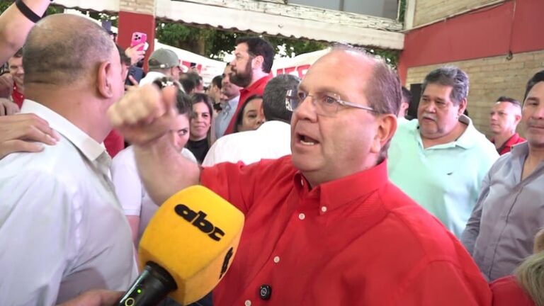 Camilo Pérez declara oficialmente su precandidatura para intendencia asuncena.