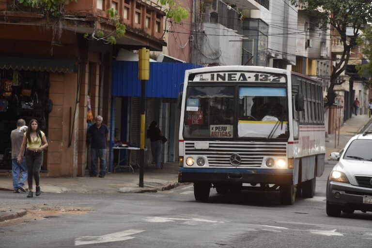Choferes consideran huelga tras nueva mentira del Gobierno.