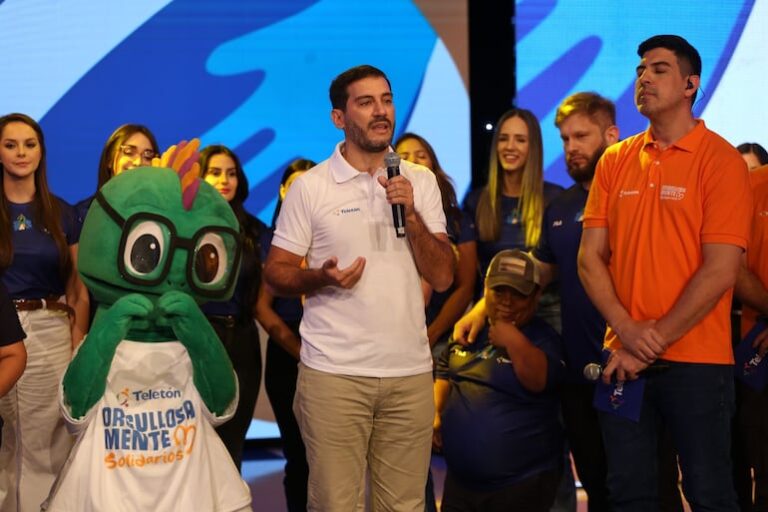 Descubre la historia de la primera donación Teletón 2025.