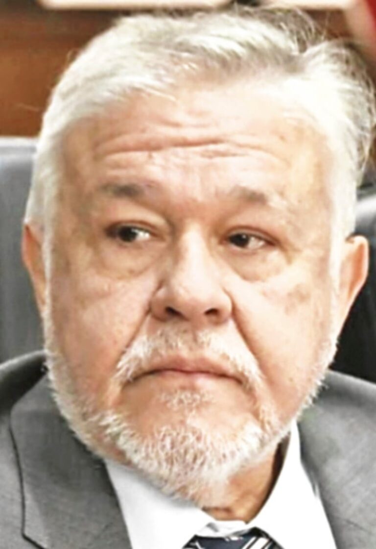 IPS suspende dos compras de alimentos por requisitos sospechosos.