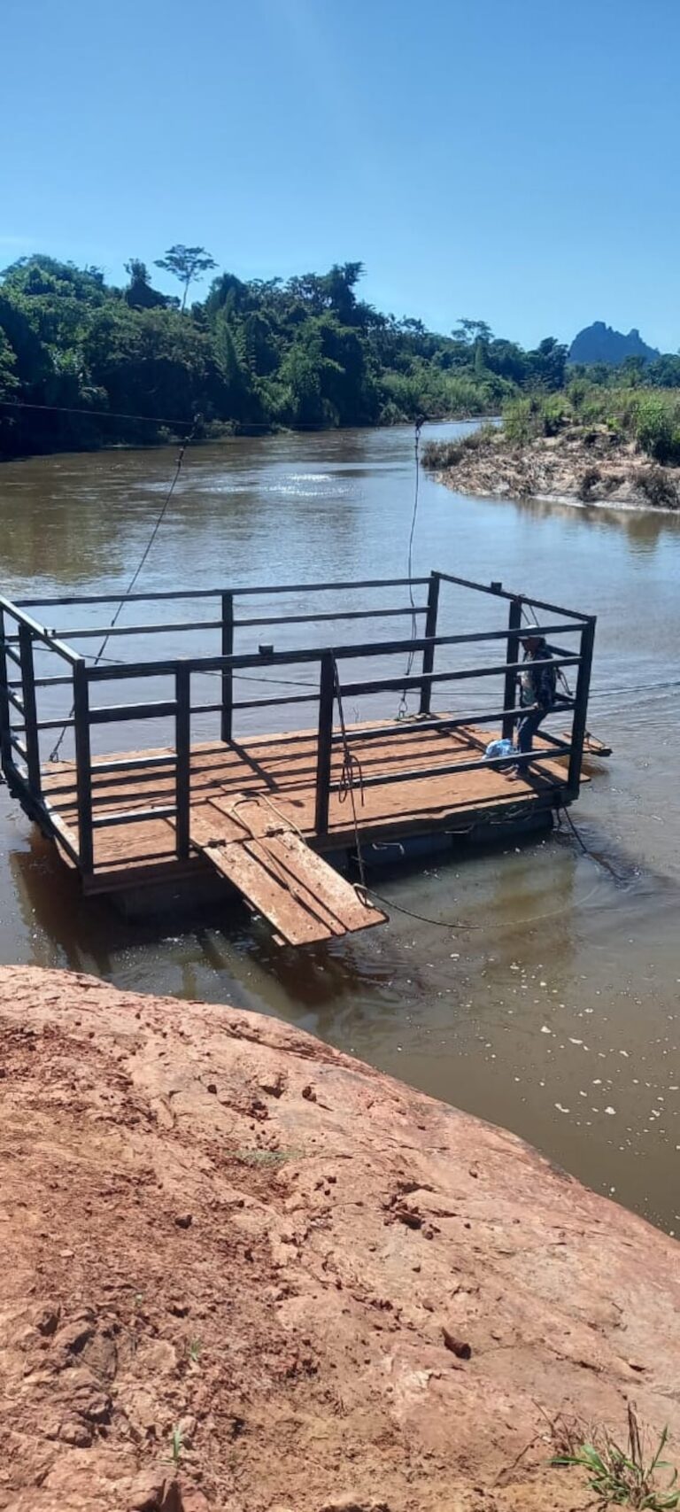 Indígenas de Amambay cierran ruta exigiendo nuevo puente.