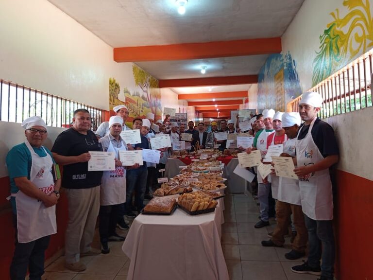 Internos de Misiones se capacitan en gastronomía y oportunidades.