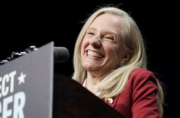 Los votantes envían un voto contundente para castigar a Trump en Virginia y Nueva Jersey