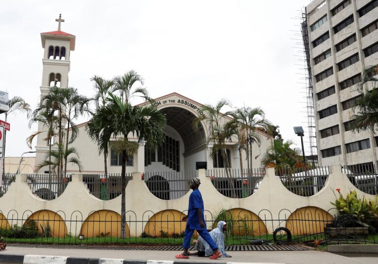 Nigeria niega las atrocidades contra los cristianos denunciadas por Trump: los asesinatos afectan a todas las religiones