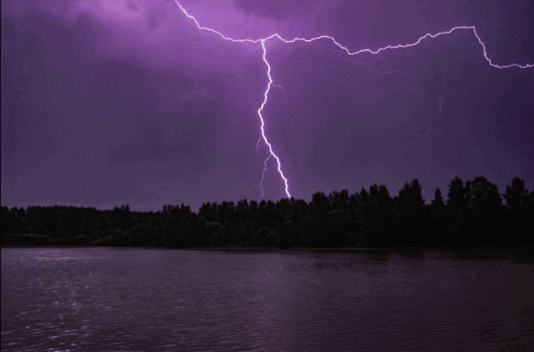 Once departamentos en alerta por tormentas esta madrugada.