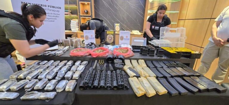 Senad revela rutas de armas y drogas al Comando Vermelho.