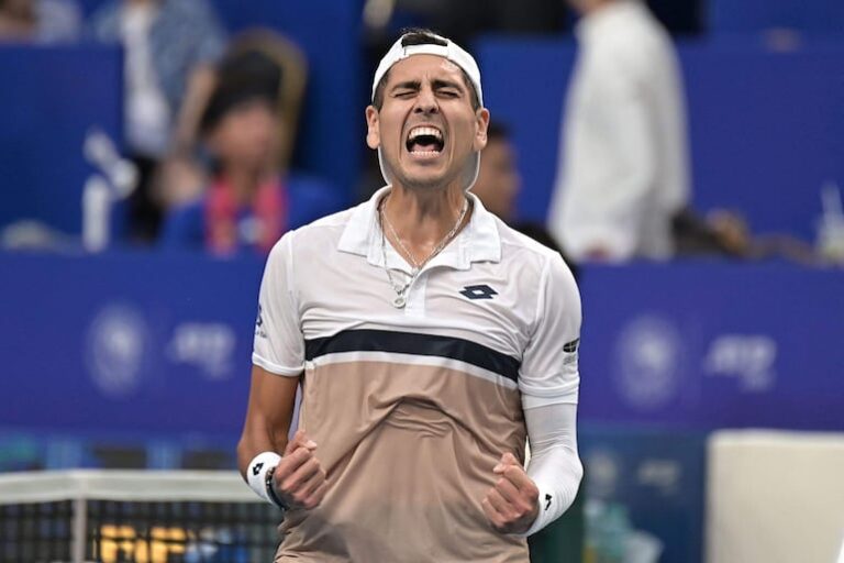 Tabilo, el tenista chileno que se enfrentará a Djokovic en Atenas.