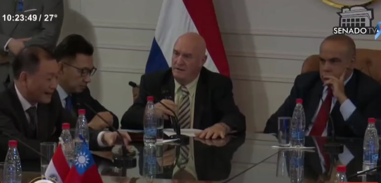 Tenso enfrentamiento entre senador Kobylanski y embajador taiwanés.