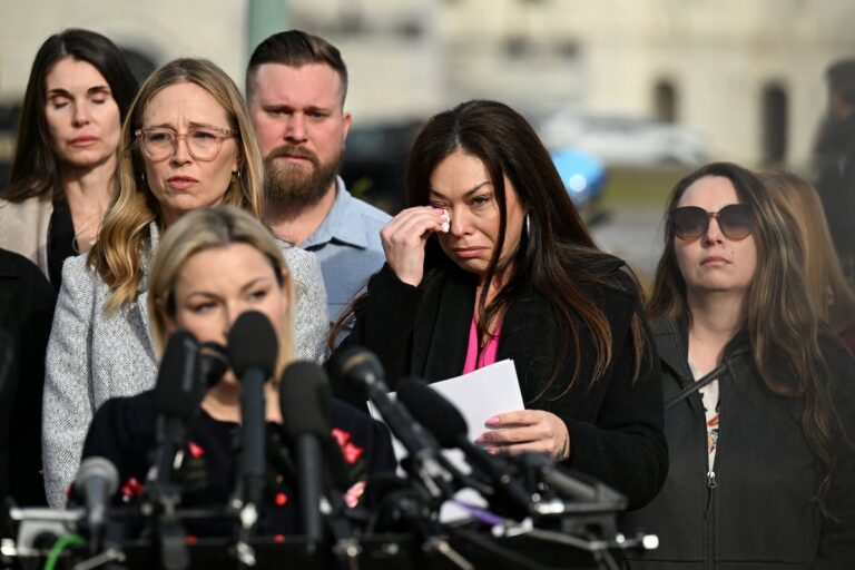 Una víctima de Epstein a Trump: “Estoy traumatizada, pero no soy estúpida” |