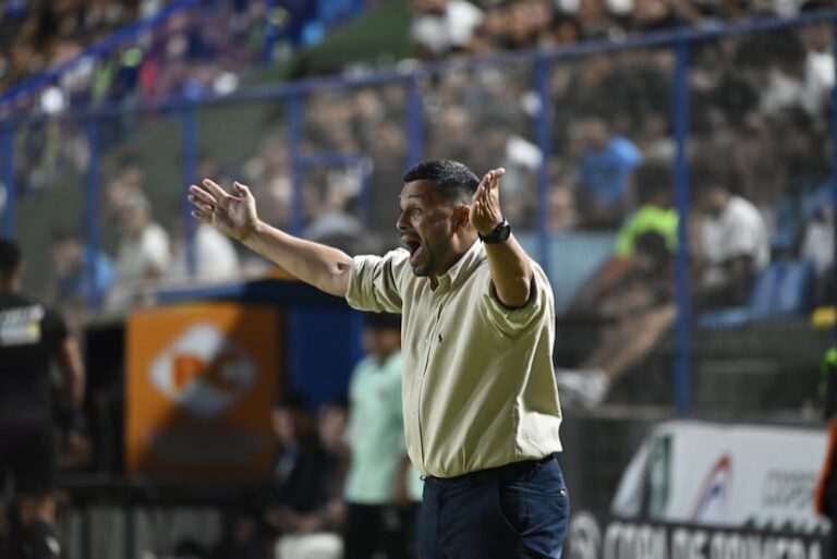 Felipe Giménez deja su puesto como entrenador del 2 de Mayo.