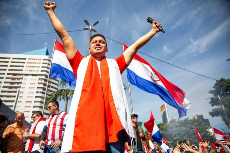 Vientos de cambio provenientes del Este, afirma Yolanda Paredes