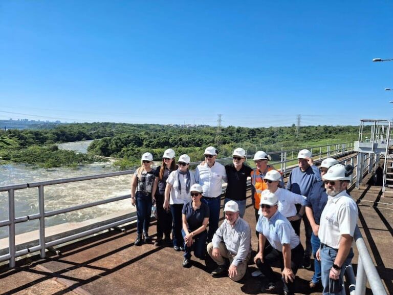 Avances del programa de modernización en Central Acaray.